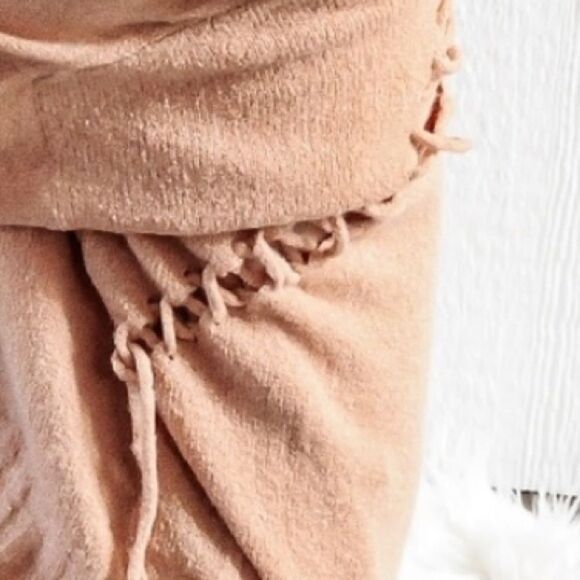 Laced  Back ‎ Sweater - Picture 13 of 15